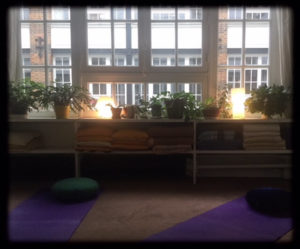 arc-en-ciel-yoga-cours-la-maison-du yoga-lieu