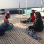 arcencielyoga-stage de yoga diamant et d'apnée avec les dauphins à Sataya - discussion sur le pont