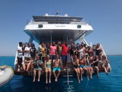 atelier yoga diamant et apnee meditative - Sataya - juin 2022 - particpants sur le bateau